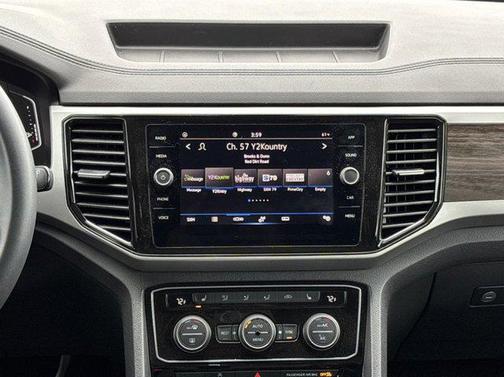 2022 Volkswagen Atlas 3.6L SE w/Technology