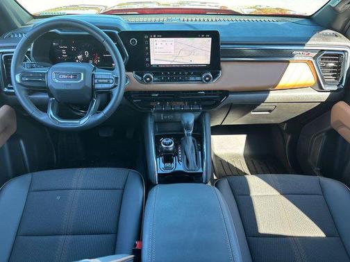 2025 GMC Canyon AT4