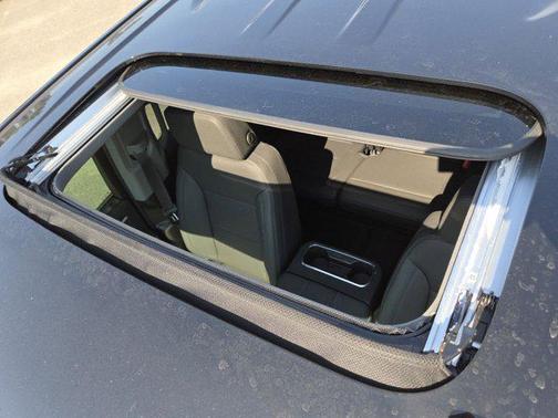 Onyx Black 2026 GMC Sierra 1500 SLT