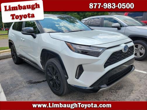Wind Chill Pearl/Midnight Black Metallic 2023 Toyota RAV4 Hybrid SE