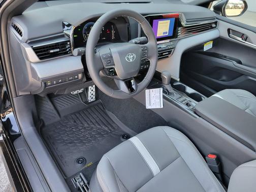 Midnight Black Metallic 2026 Toyota Camry SE