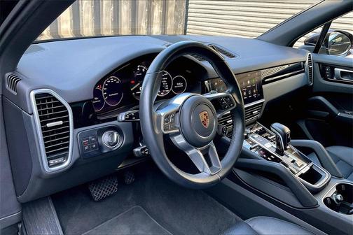 2023 Porsche Cayenne 