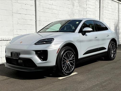 2025 Porsche Macan 