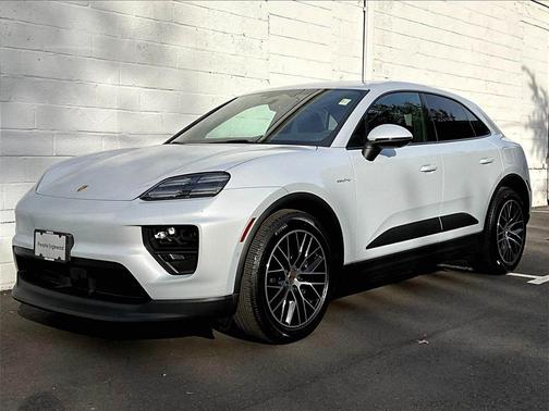 2025 Porsche Macan 