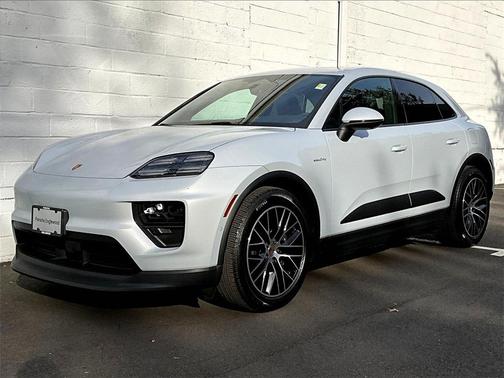 2025 Porsche Macan 