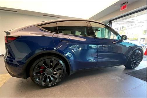 2022 Tesla Model Y Performance Dual Motor All-Wheel Drive