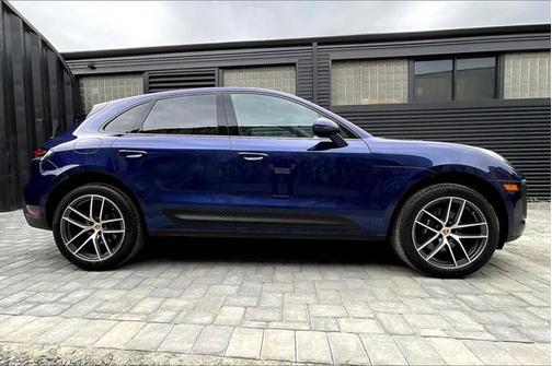 2024 Porsche Macan Base