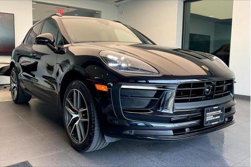 2025 Porsche Macan Base