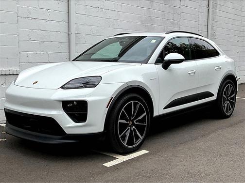 2025 Porsche Macan 4