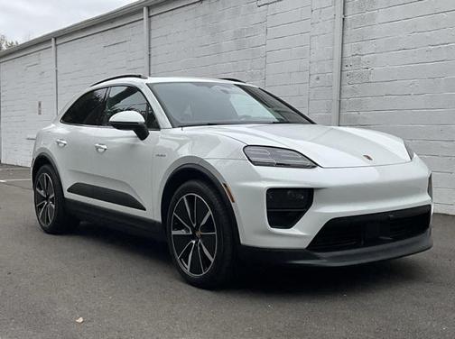 2025 Porsche Macan 4