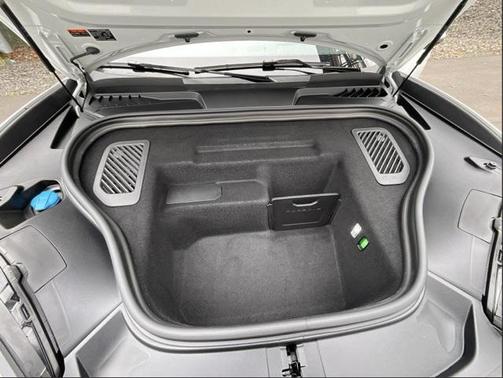 2025 Porsche Macan 4