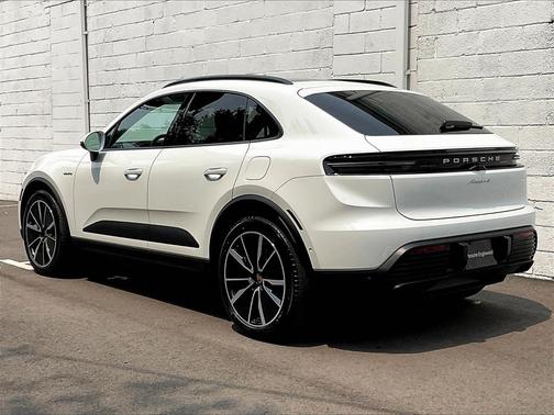 2024 Porsche Macan 4