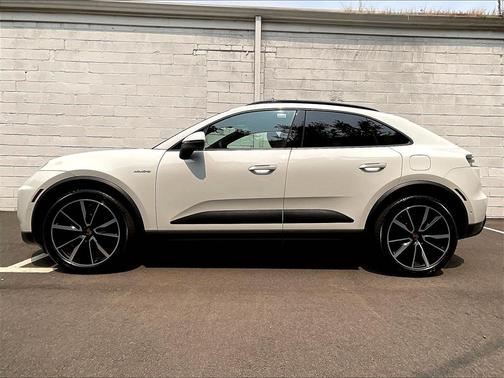 2024 Porsche Macan 4