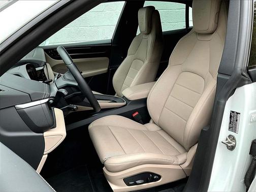 2024 Porsche Macan 4