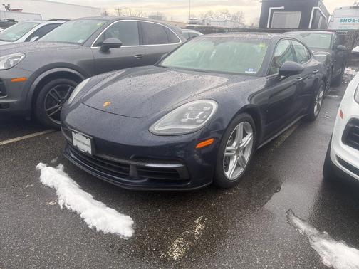 2019 Porsche Panamera 4