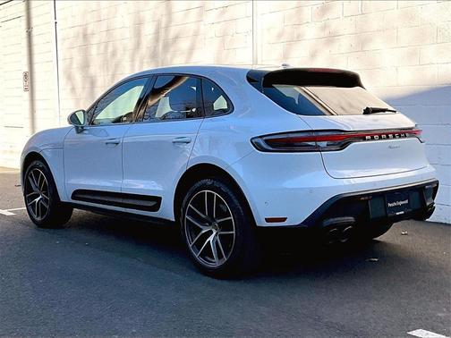 2022 Porsche Macan 