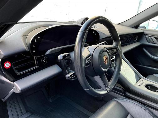 2023 Porsche Taycan 