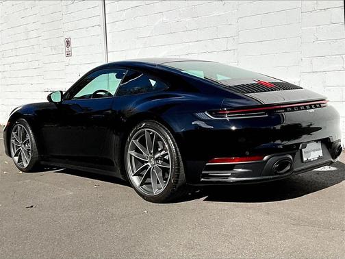 2024 Porsche 911 Carrera