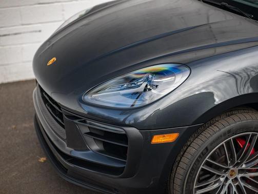 2025 Porsche Macan S