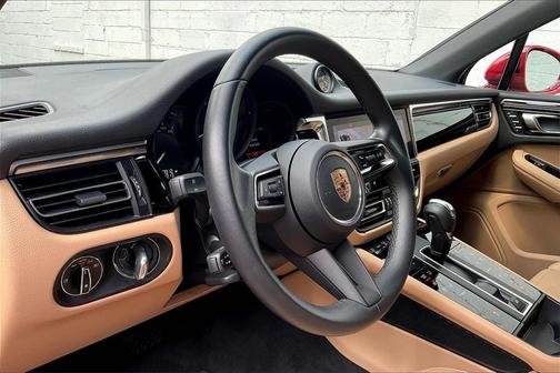 2022 Porsche Macan