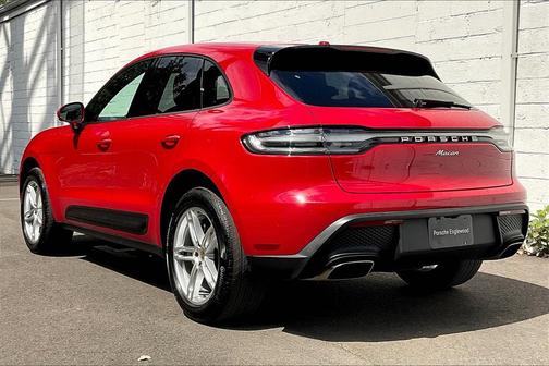 2022 Porsche Macan