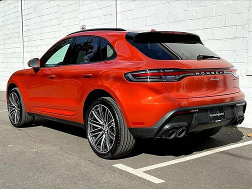 2025 Porsche Macan 