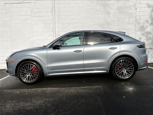 2022 Porsche Cayenne GTS