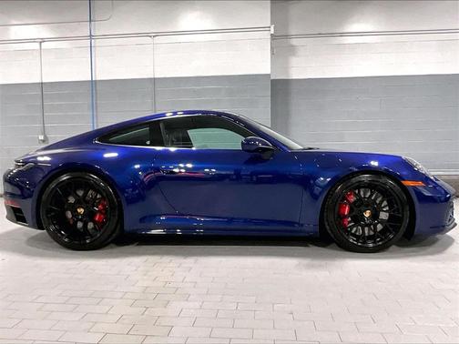2023 Porsche 911 Carrera 4 GTS