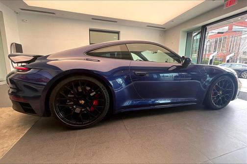 2023 Porsche 911 Carrera 4 GTS