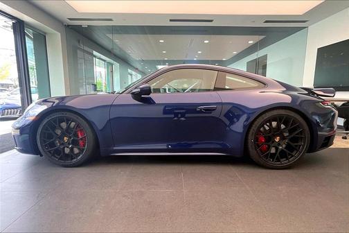2023 Porsche 911 Carrera 4 GTS