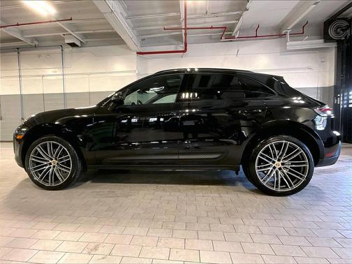 2025 Porsche Macan 