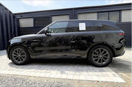 2024 Land Rover Range Rover Sport SE