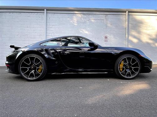 2025 Porsche 911 Turbo S