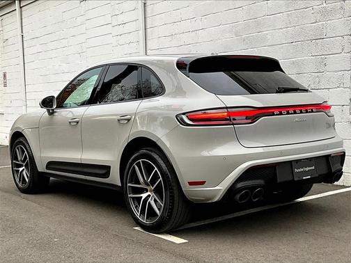 2025 Porsche Macan 