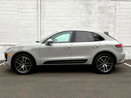 2025 Porsche Macan 