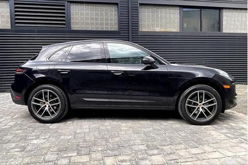 2025 Porsche Macan Base