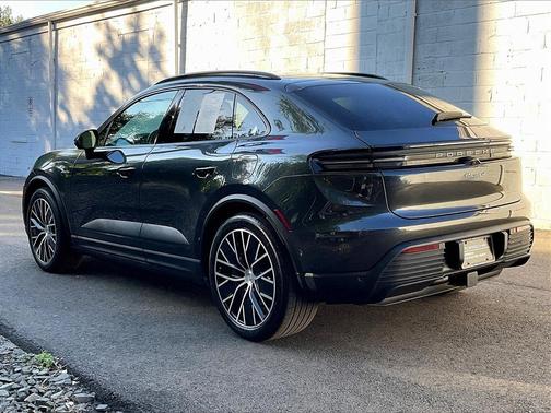 2024 Porsche Macan 4