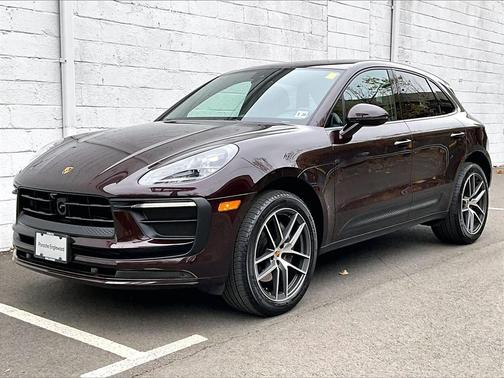 2025 Porsche Macan 