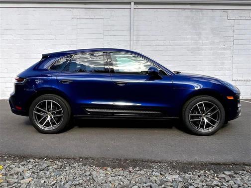 2025 Porsche Macan 