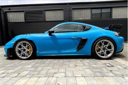 2025 Porsche 718 Cayman GT4 RS