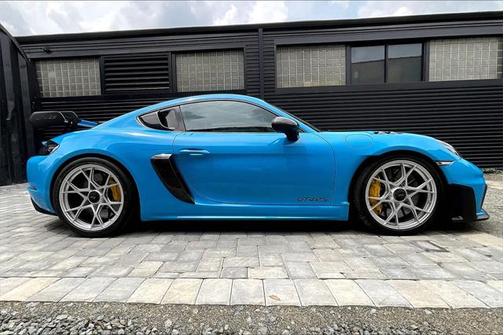 2025 Porsche 718 Cayman GT4 RS