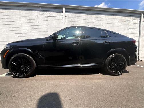 2025 BMW X6 M