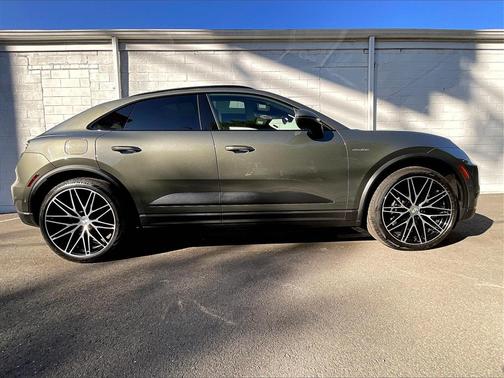 2024 Porsche Macan 4