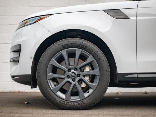 2023 Land Rover Range Rover Sport SE