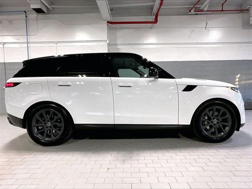 2023 Land Rover Range Rover Sport SE