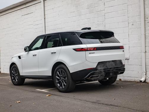 2023 Land Rover Range Rover Sport SE