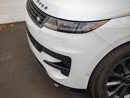 2023 Land Rover Range Rover Sport SE