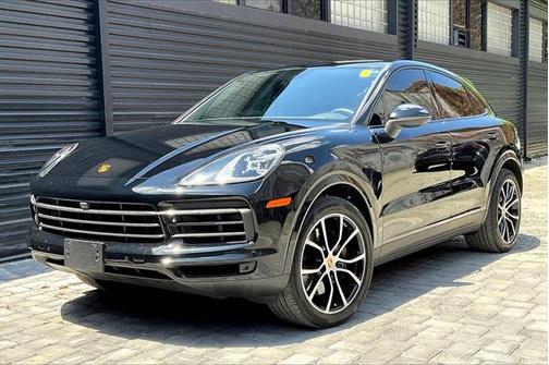 2023 Porsche Cayenne Platinum Edition