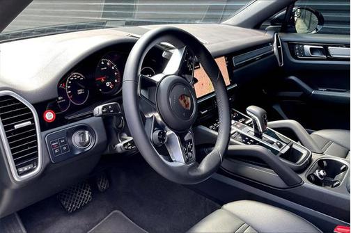 2023 Porsche Cayenne Platinum Edition