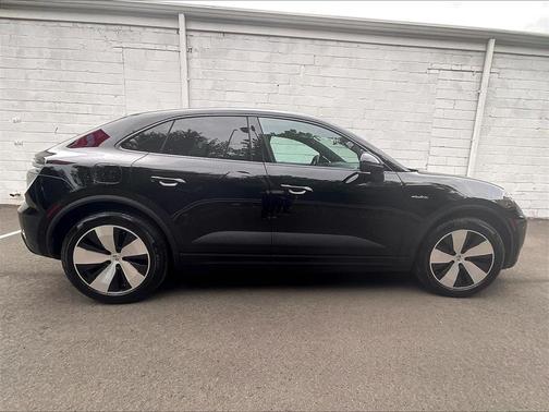 2024 Porsche Macan 4